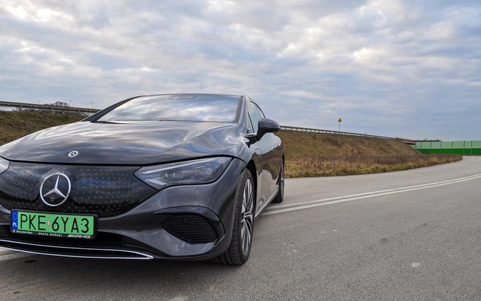Mercedes-Benz EQE cena 196677 przebieg: 23700, rok produkcji 2023 z Kępno małe 667